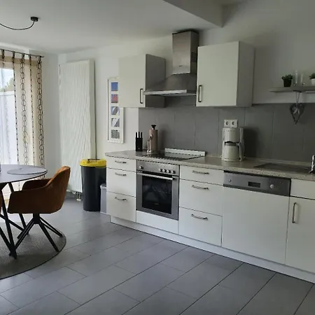 Haus Sandra 公寓 *